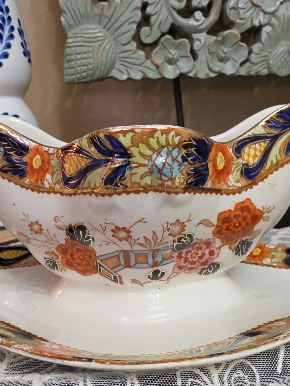 1920 Wood & Sons pottery in the Wincanton pattern, Burslem, England Fruit Bowl